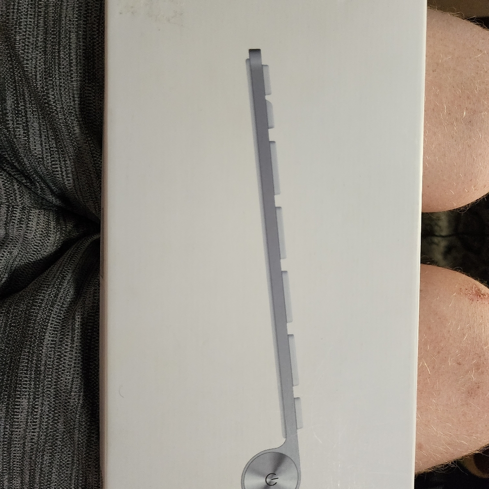 Apple Bluetooth Wireless Keyboard - Picture 3 of 3